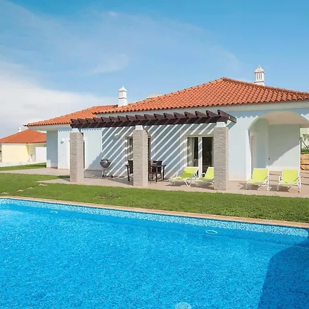 فيلة Vale Formoso Sleeps 8 Air Con Wifi